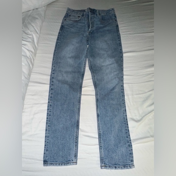 DENIM FORUM ARITZIA The Yoko High Rise Slim
High-waisted slim jeans (J4) - Picture 11 of 12